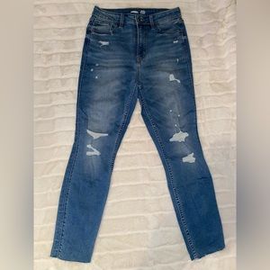 NWOT OLD Navy Rockstar Super Skinny 360 Stretch